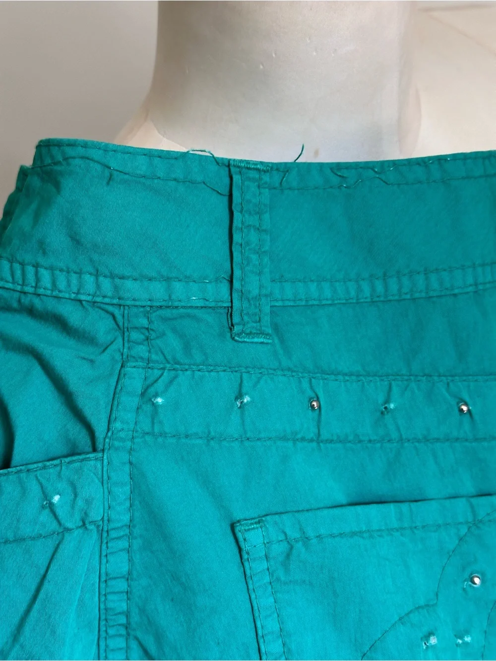 Vintage Moschino Jeans Y2K Kelly Green Skirt Studded Hearts Cotton Size 8 Medium